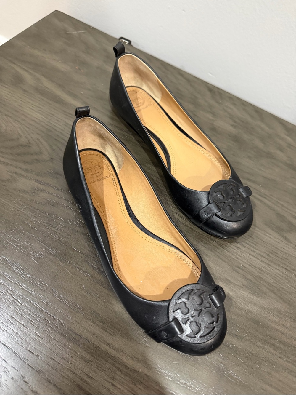 Tory Burch Black Leather Logo Round-Toe Ballet Flats